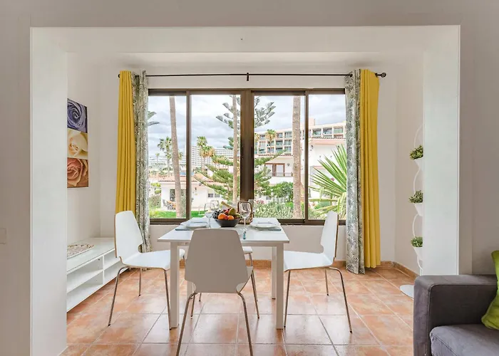 Near The Ocean And Sun Terrace Apartment Playa de las Américas